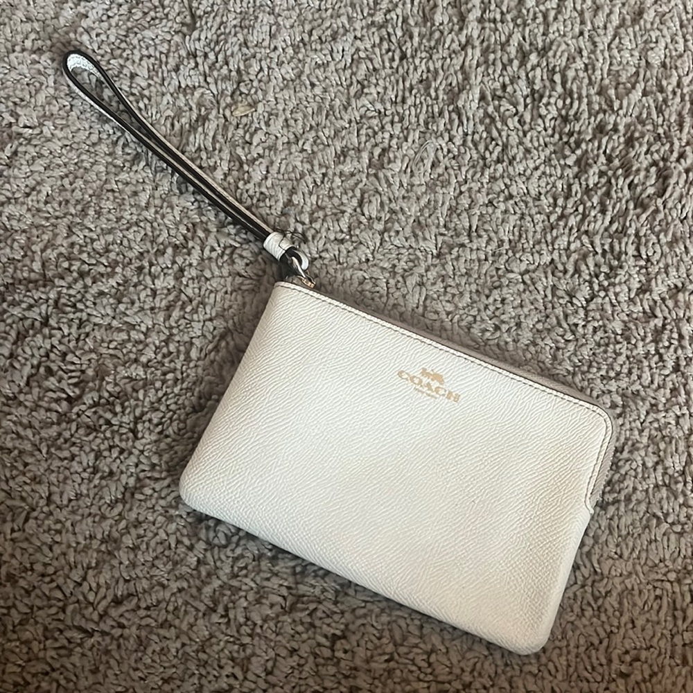 COACH wristlet Cream